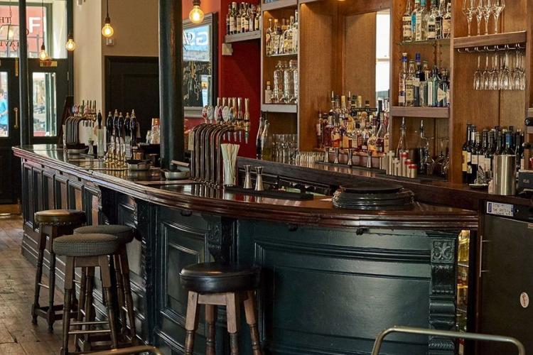 Bars & Pubs